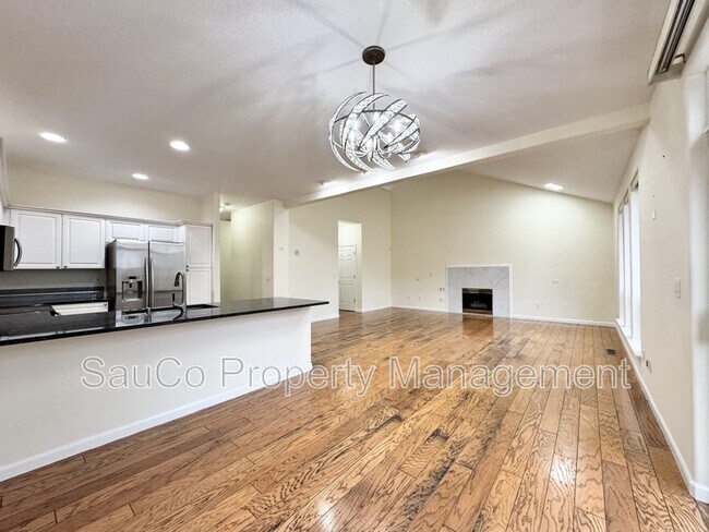 Building Photo - 255 NE 74th Ave