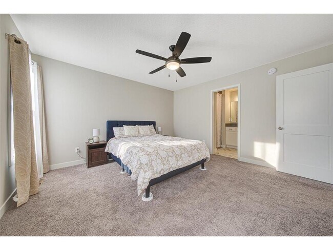 Building Photo - 1731 Riverside Dr