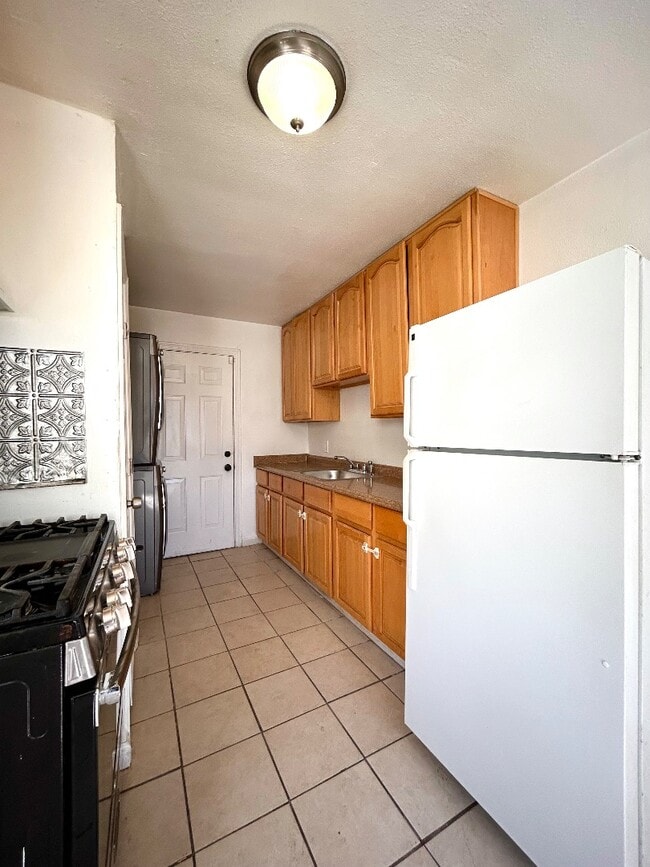 Primary Photo - 2691 79th Ave