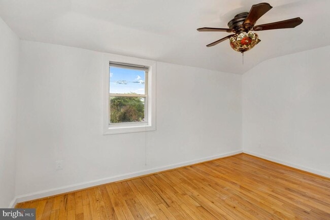 Building Photo - 2446 S Nelson St