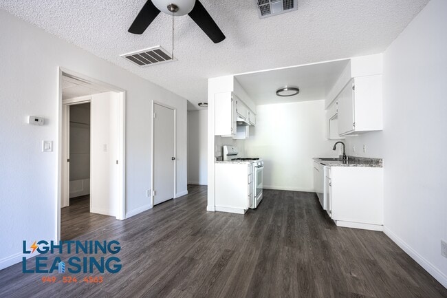 Building Photo - 14201 Victory Blvd