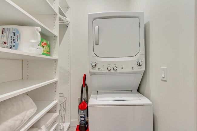 Building Photo - 12990 12990 S