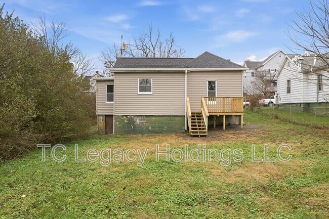 Building Photo - 1013 N 15th St