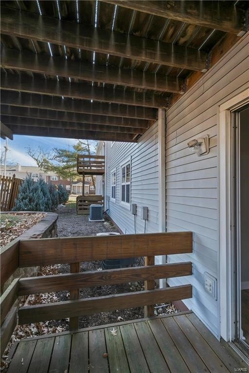 Building Photo - 1431 Thrush Plz