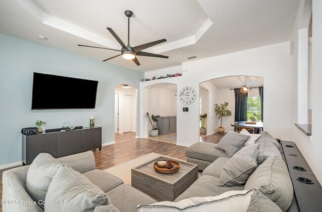 Building Photo - 499 Bayard Ave NE