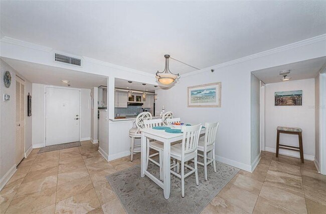 Building Photo - 6322 Palma Del Mar Blvd S