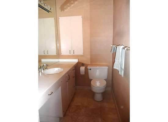 Building Photo - Broadway Hill home