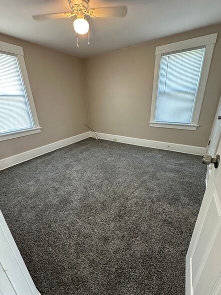 Building Photo - 163 Rhoda Ave