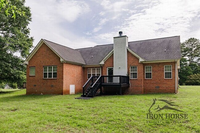 Building Photo - 411 Timber Creek Dr
