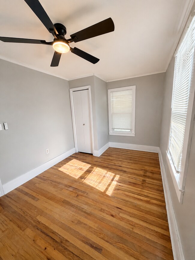 Building Photo - 1512 Bluegrass Ave