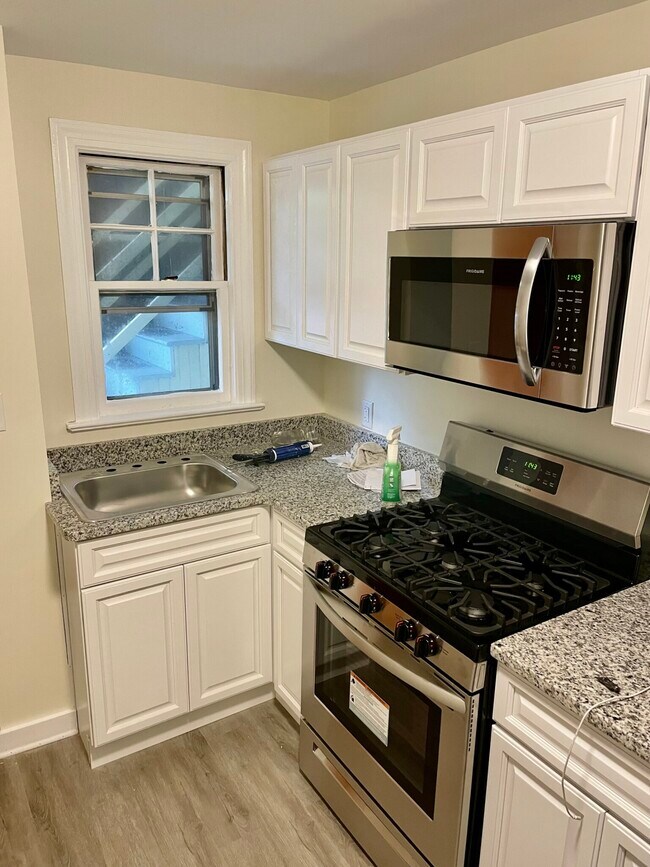 Building Photo - 65 West St