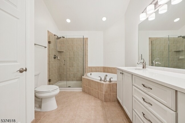 Building Photo - 618 Turlington Ct