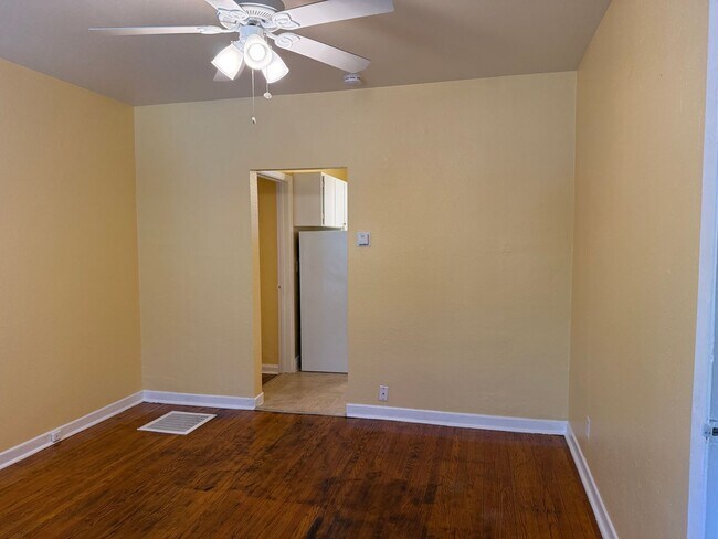 Building Photo - FIRST MONTH FREE WITH MOVE-IN BEFORE JULY ...