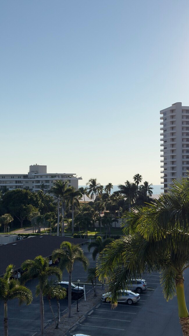 Building Photo - 651 Seaview Ct