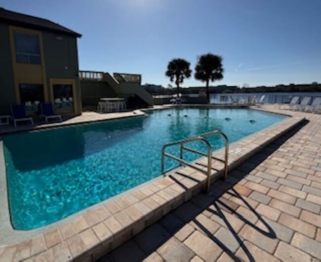 Building Photo - Charming 3-Bedroom, 2-Bathroom Condo in De...