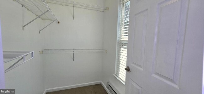 Building Photo - 5658 Virginia Ln