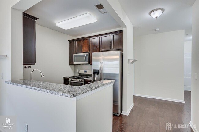 Building Photo - 712 Strassle Wy