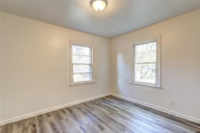 Building Photo - 1123 George Cir