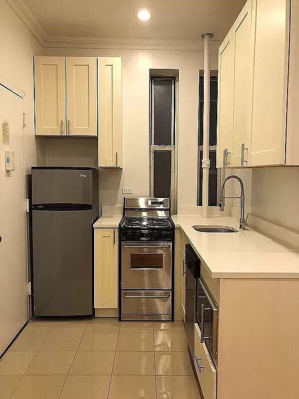 220 Sullivan Street 220 Sullivan St New York NY 10012 Apartment Finder