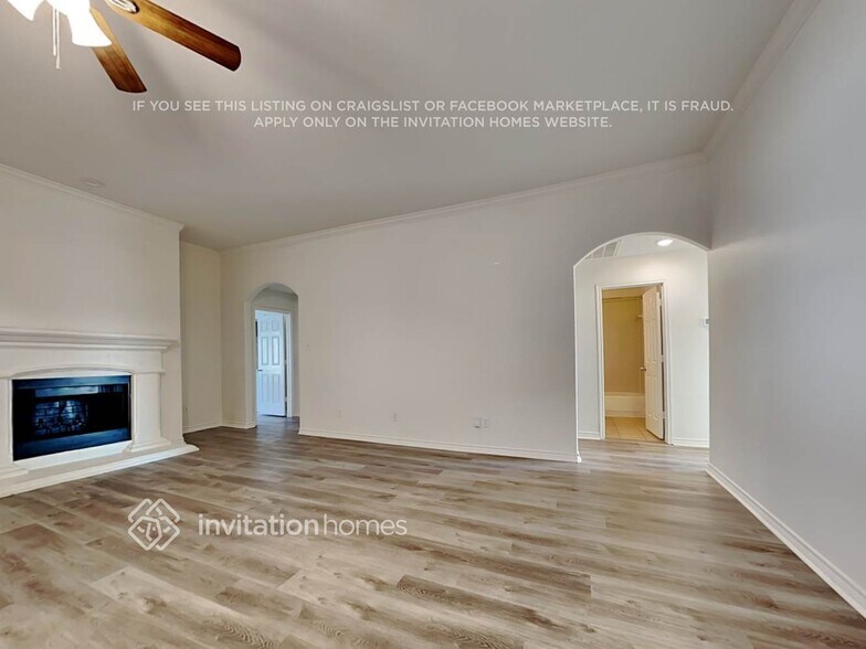 Building Photo - 1000 Fox Willow Ct