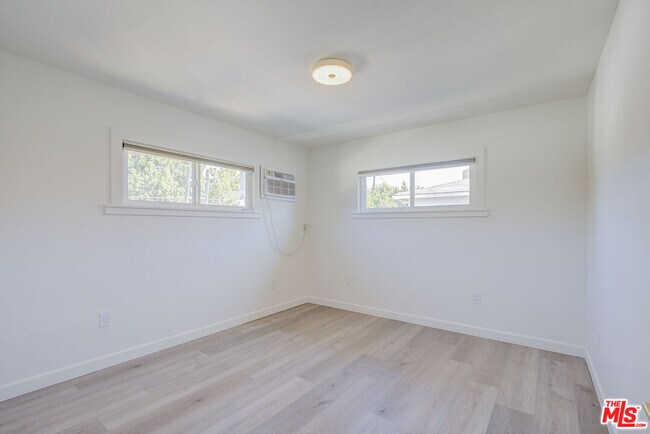 Building Photo - 12351 Riverside Dr