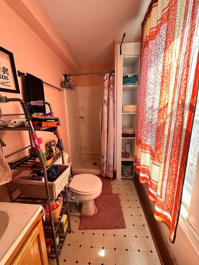 Building Photo - 135 N Champlain St