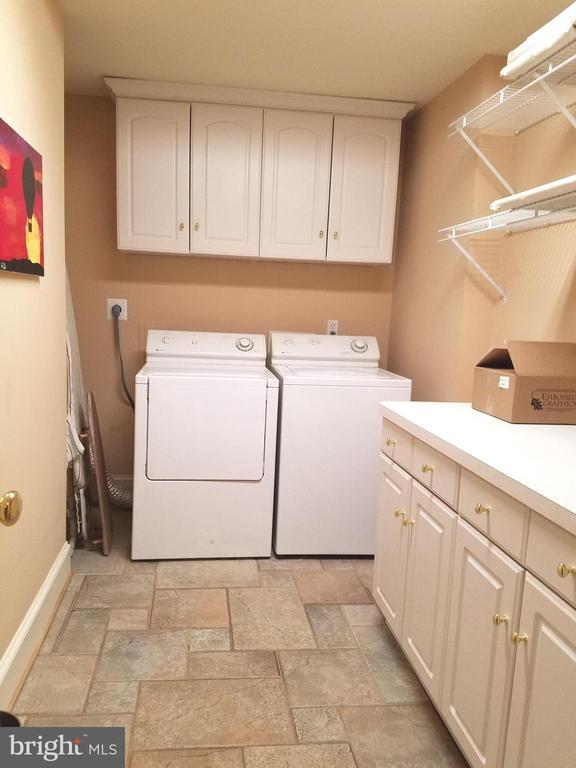 Building Photo - 2003 Mayfair McLean Ct