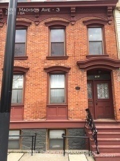 Building Photo - 381 Madison Ave