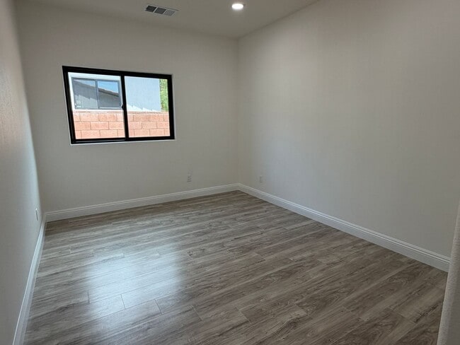 Building Photo - 4463 Gilchrist Dr