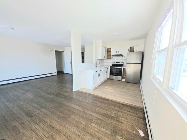 Building Photo - 2304 Hamilton Ave