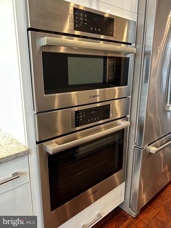 Building Photo - 423 Wallace St