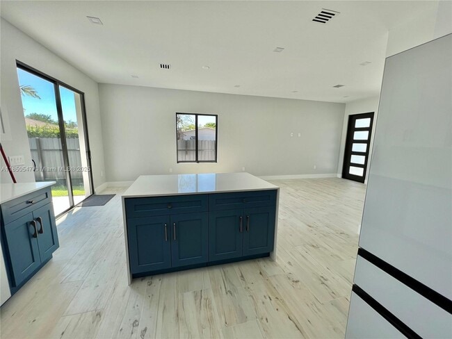 Building Photo - 8880 SW 126th Terrace