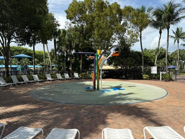 Building Photo - 2793 Shaughnessy Dr