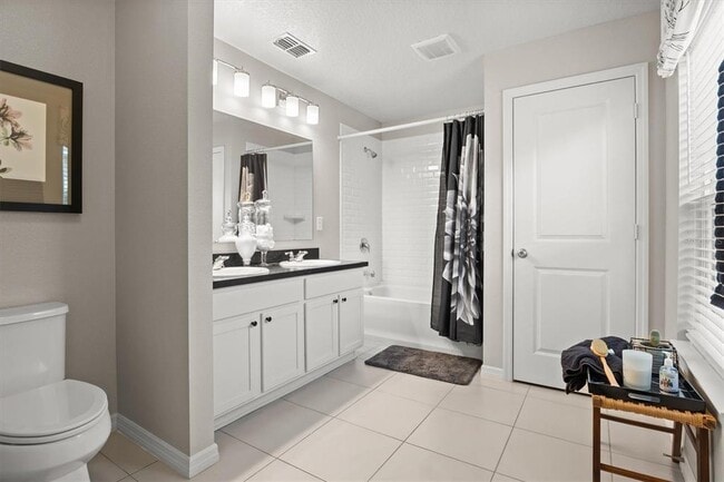 Building Photo - 104 Sunfish Dr