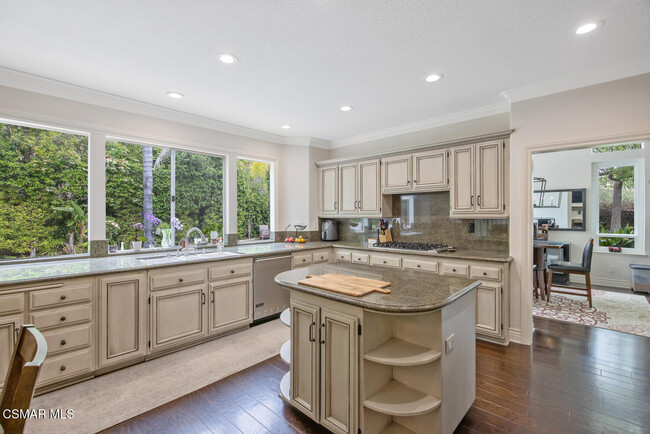 Building Photo - 2521 Sandycreek Dr
