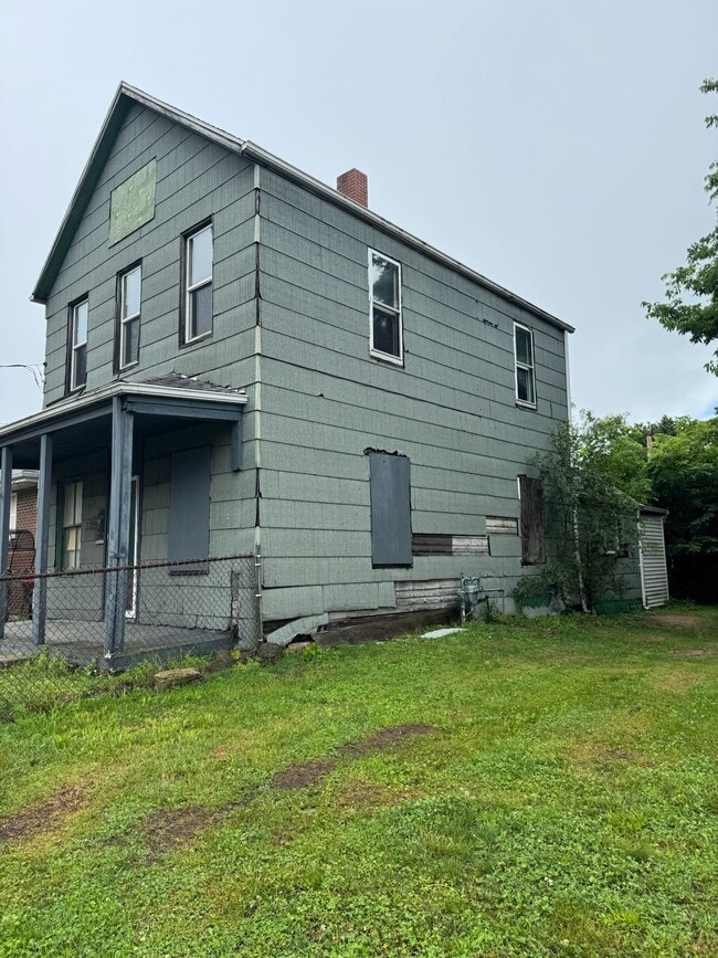 Building Photo - 1314 W Butler St