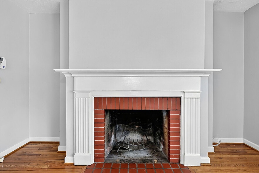 Building Photo - 5661 N Illinois St
