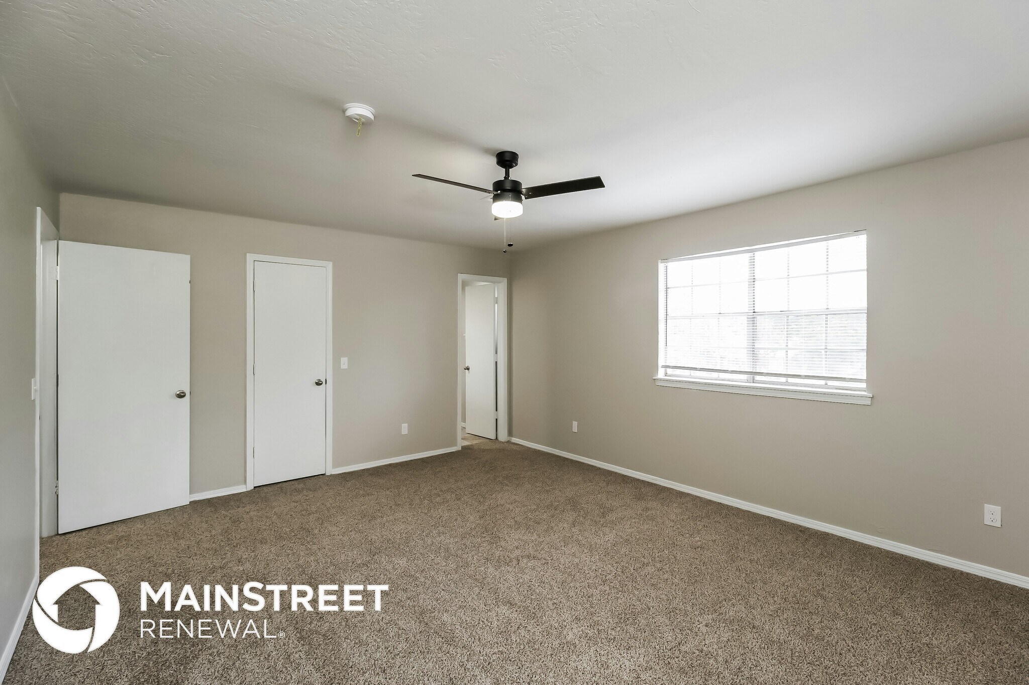 Building Photo - 1921 N Ann Arbor Ave