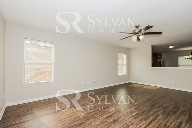 Building Photo - Prepare to fall in love with this 3 bedroom, 2.5 bathroom home