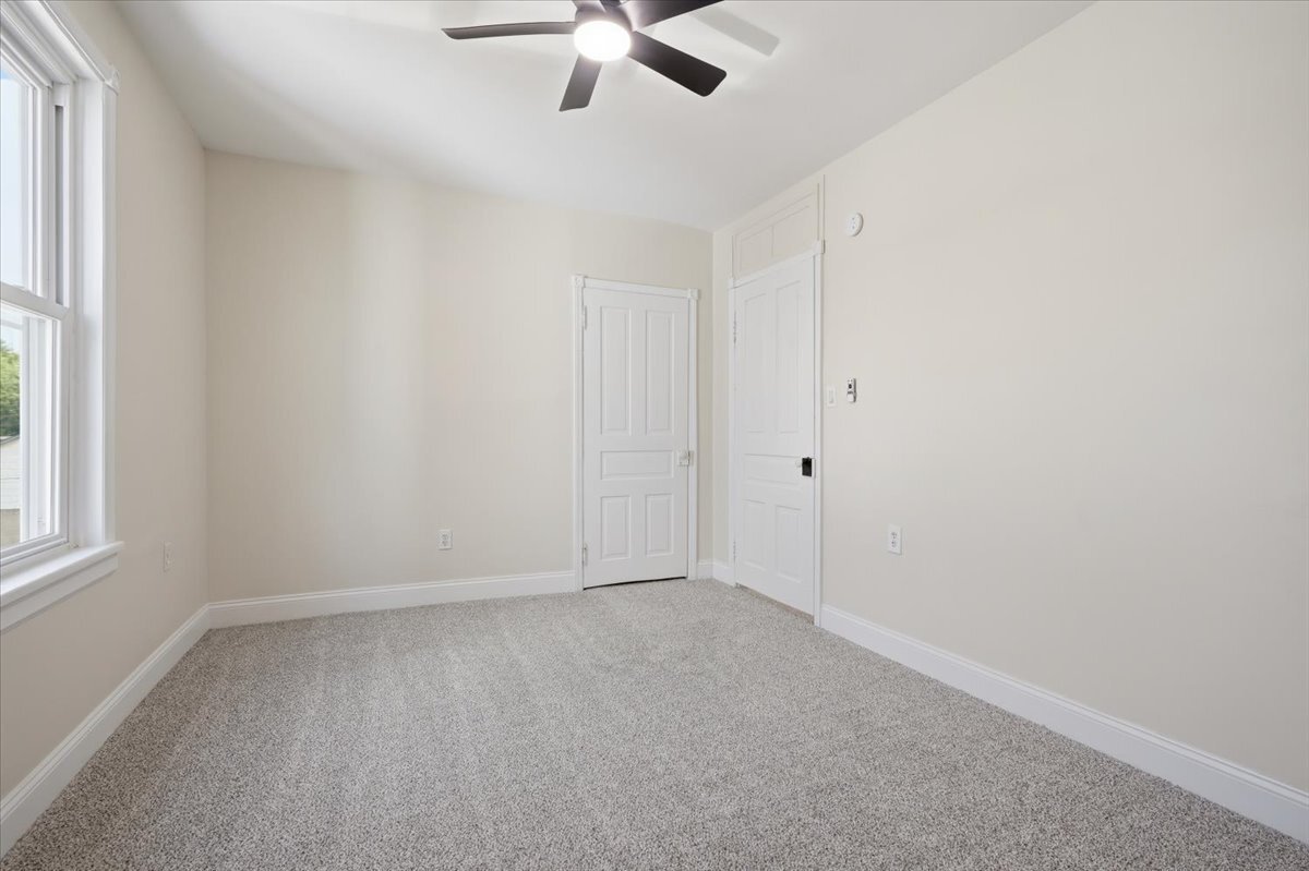 Building Photo - 315 2nd St