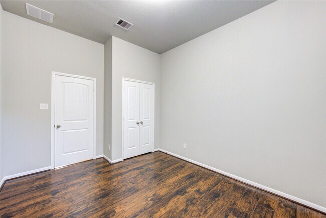 Building Photo - 5314 Silver Ledge Dr