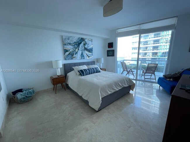 Building Photo - 6515 Collins Ave