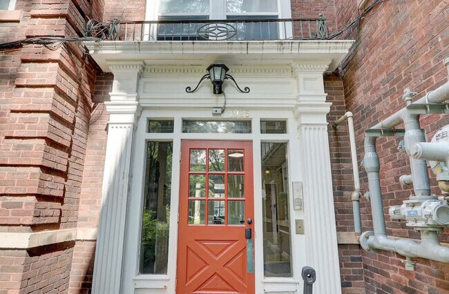 Building Photo - 1927 N Prospect Ave