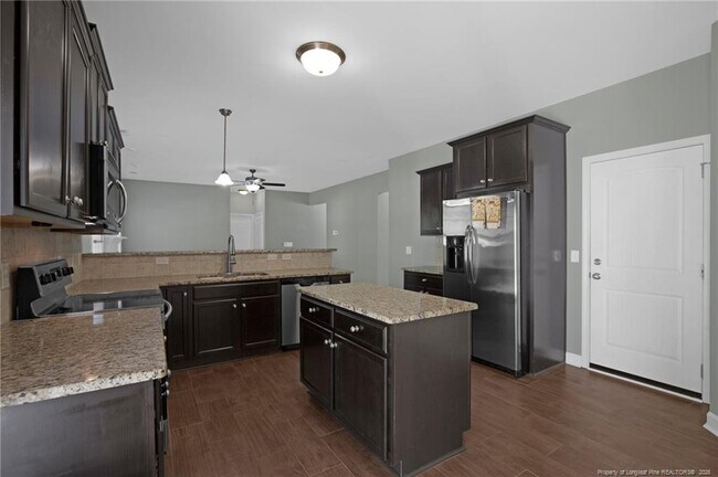 Building Photo - 132 Shellbark Dr