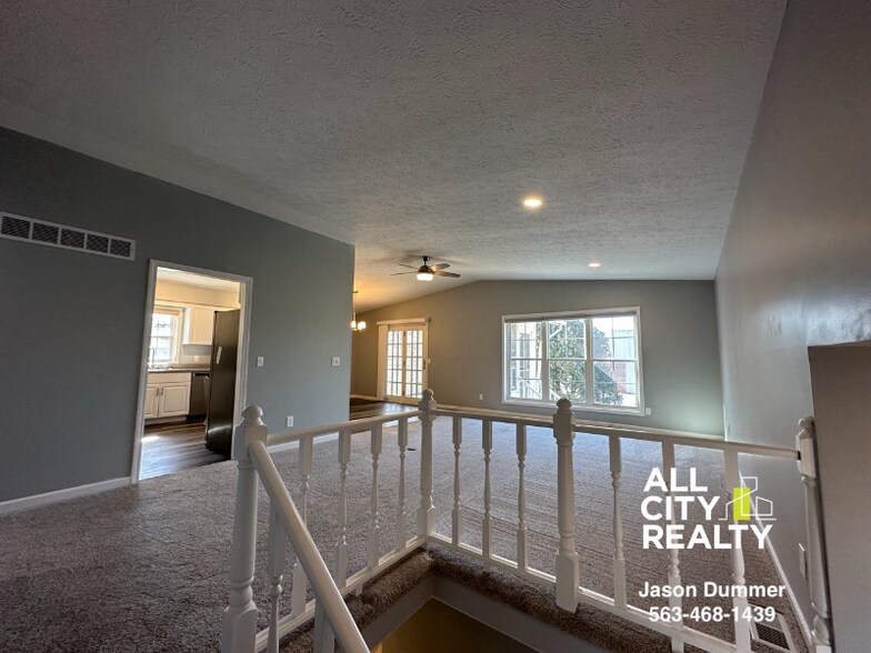 Building Photo - 3840 Wakonda Dr
