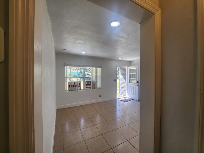 Where do we put the tv? - 1015 Woodland Ave
