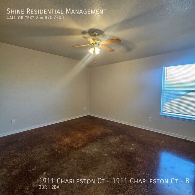 Building Photo - 1911 Charleston Ct