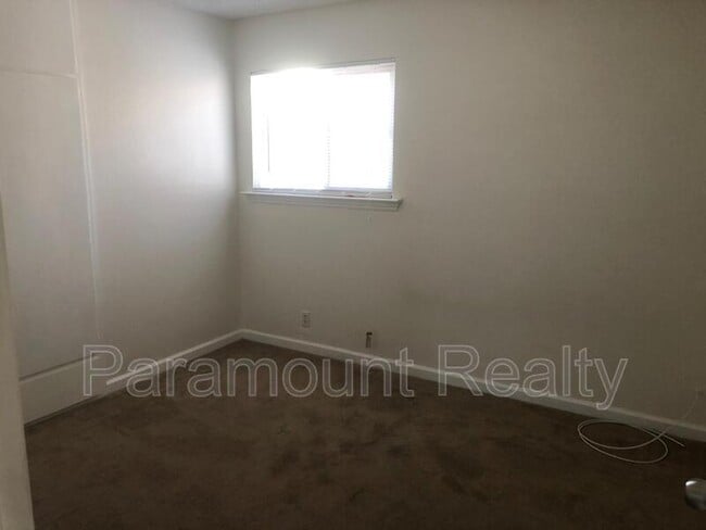 Building Photo - 3617 Lisbon Dr