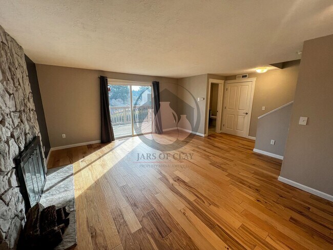 Building Photo - Beautiful South Salem Home-