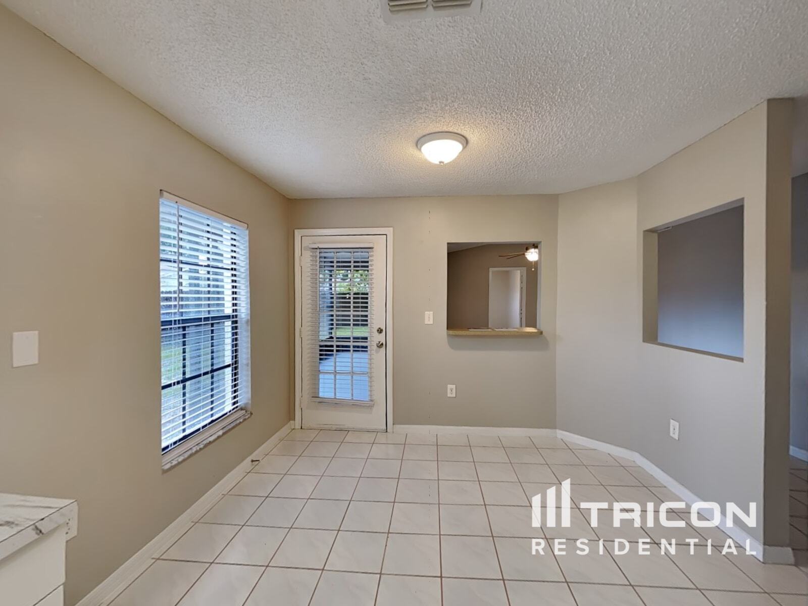 Building Photo - 10827 Claymont Dr